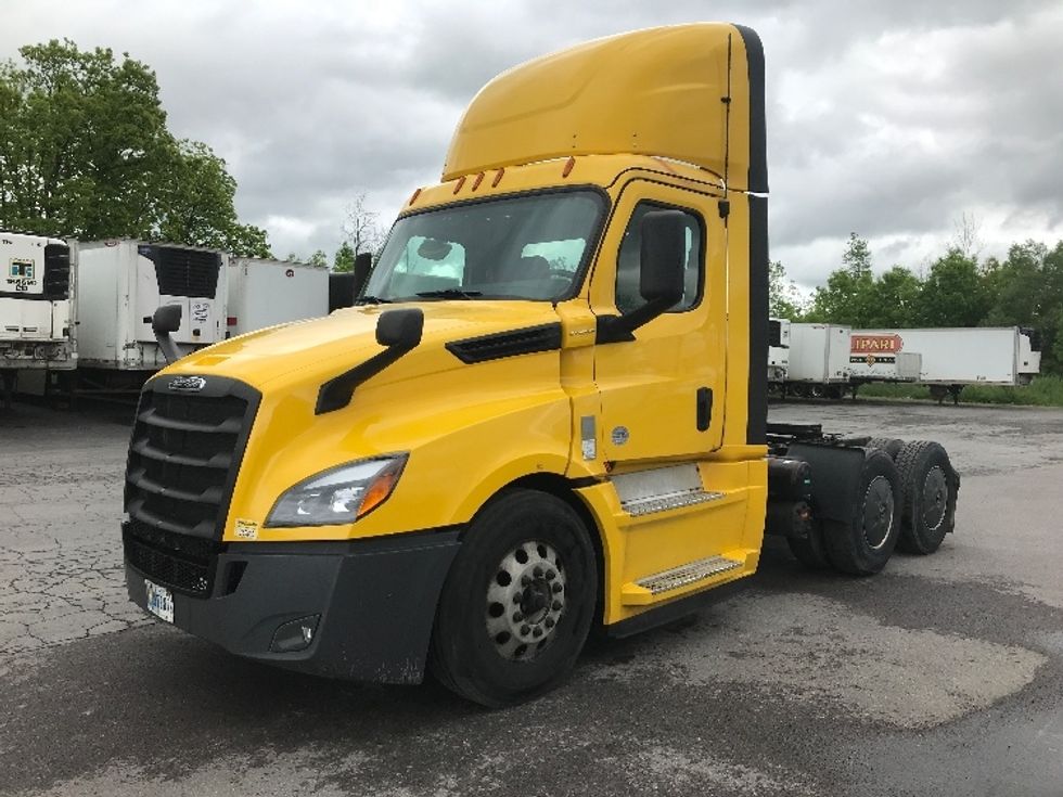 Day Cab Tractor-Heavy Duty Tractors-Freightliner-2020-T12664ST-Watertown-NY-403,686\n\t\tmiles-$ 40,250 - Image 3