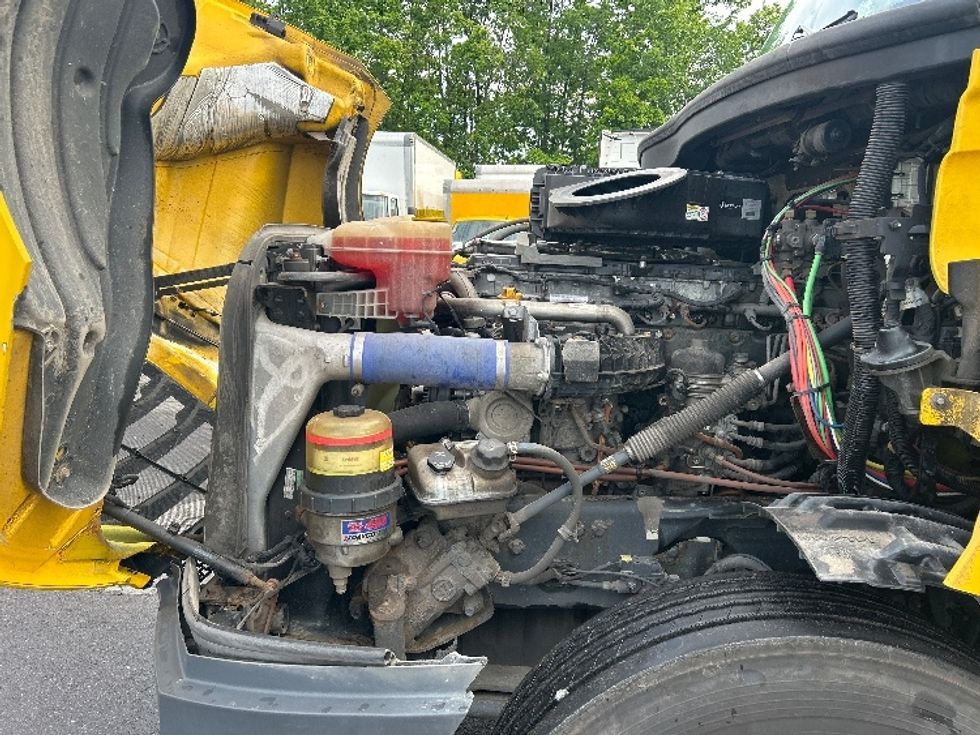 Day Cab Tractor-Heavy Duty Tractors-Freightliner-2020-T12664ST-Watertown-NY-405,136\n\t\tmiles-$ 40,250 - Image 16