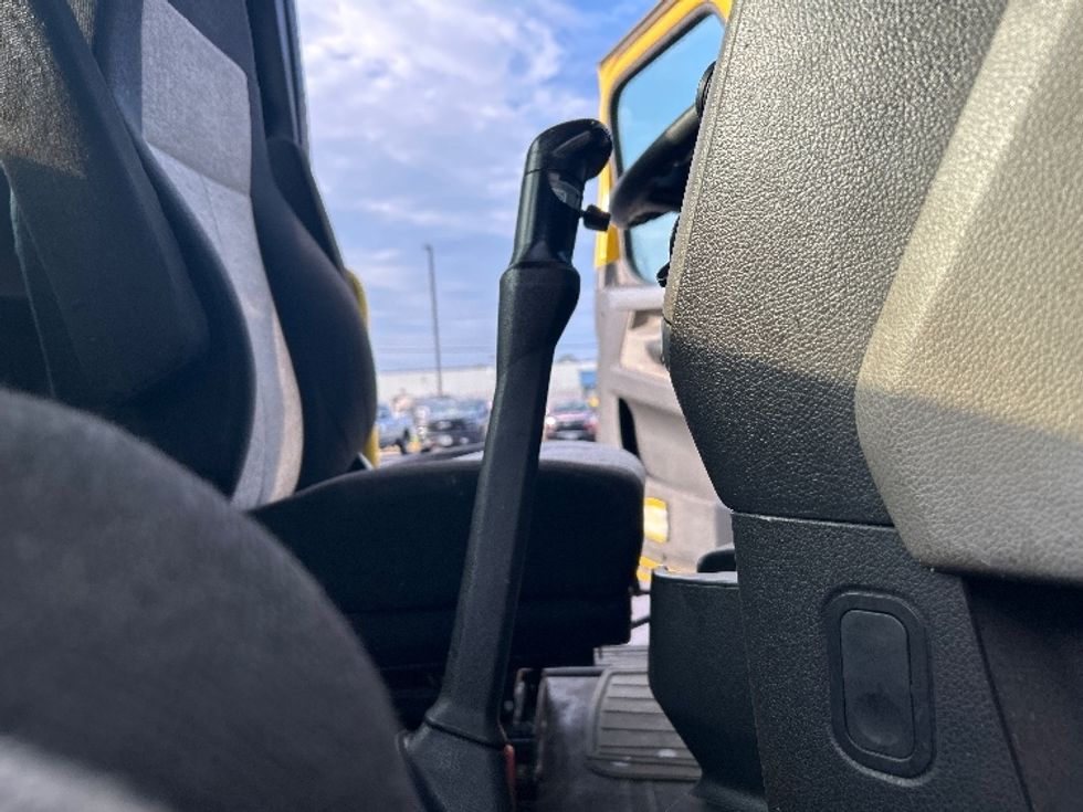 Day Cab Tractor-Heavy Duty Tractors-Freightliner-2020-T12664ST-Watertown-NY-405,136\n\t\tmiles-$ 40,250 - Image 17