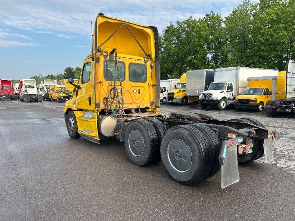 Day Cab Tractor-Heavy Duty Tractors-Freightliner-2020-T12664ST-Watertown-NY-405,136\n\t\tmiles-$ 40,250 - Image 5
