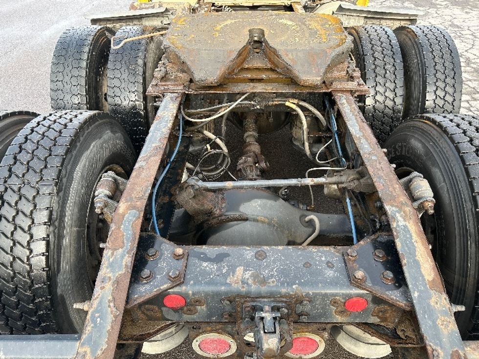 Day Cab Tractor-Heavy Duty Tractors-Freightliner-2020-T12664ST-Watertown-NY-405,136\n\t\tmiles-$ 40,250 - Image 6