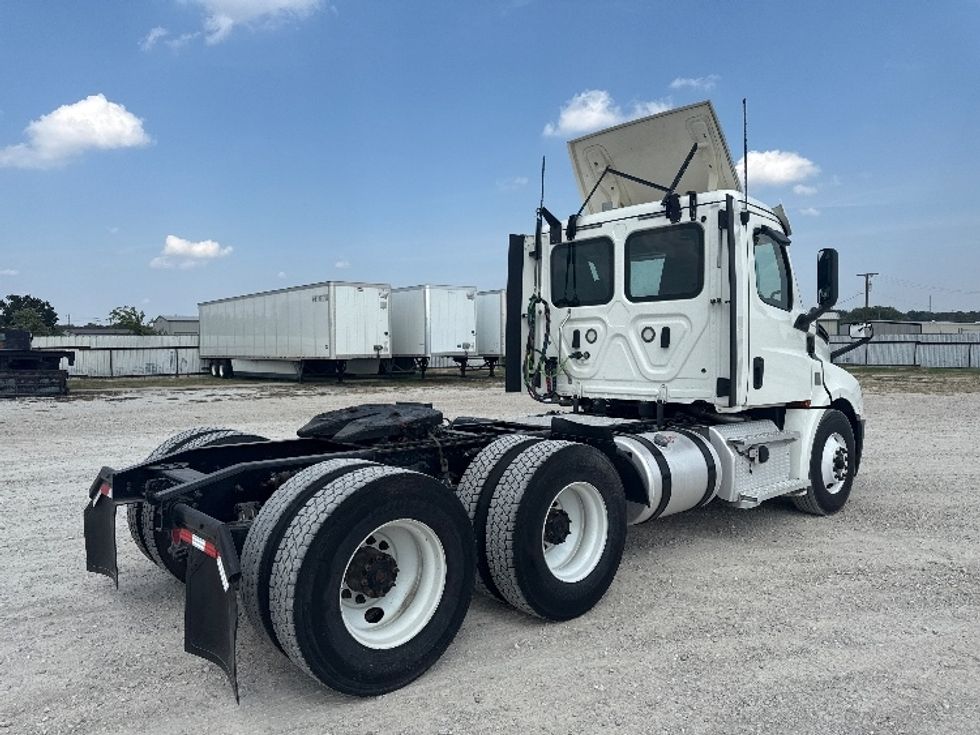Day Cab Tractor-Heavy Duty Tractors-Freightliner-2020-T12664ST-Weatherford-TX-334,409\n\t\tmiles-$ 58,250 - Image 7