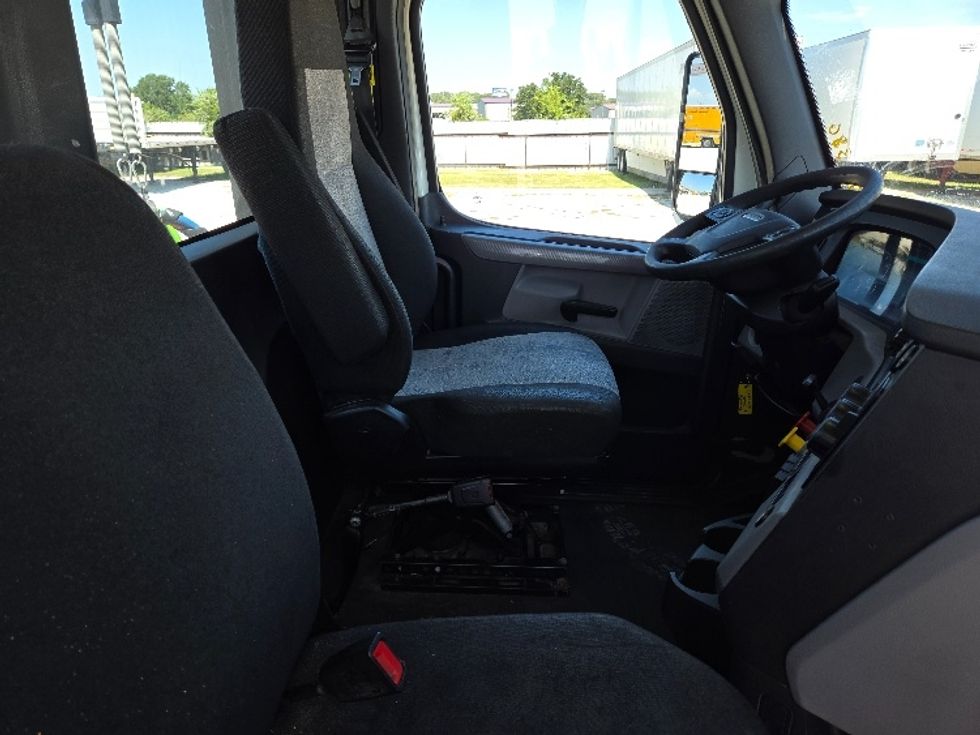 Day Cab Tractor-Heavy Duty Tractors-Freightliner-2020-T12664ST-Weatherford-TX-499,077\n\t\tmiles-$ 49,000 - Image 13