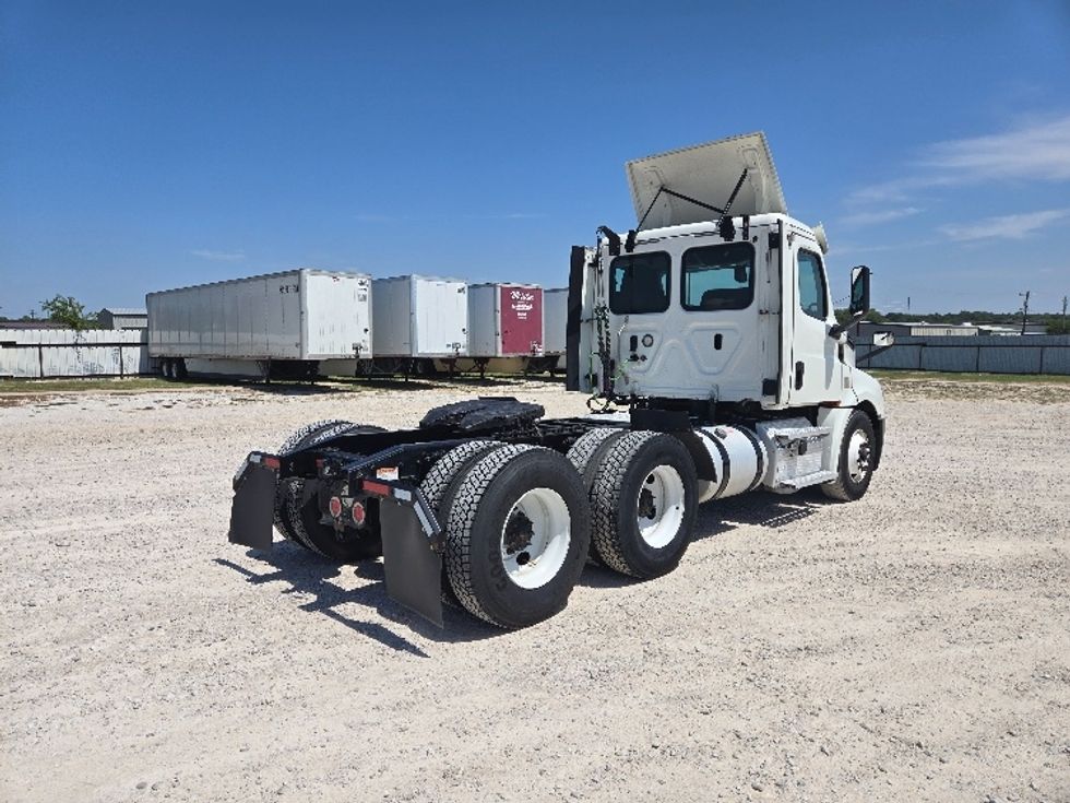 Day Cab Tractor-Heavy Duty Tractors-Freightliner-2020-T12664ST-Weatherford-TX-499,077\n\t\tmiles-$ 49,000 - Image 6
