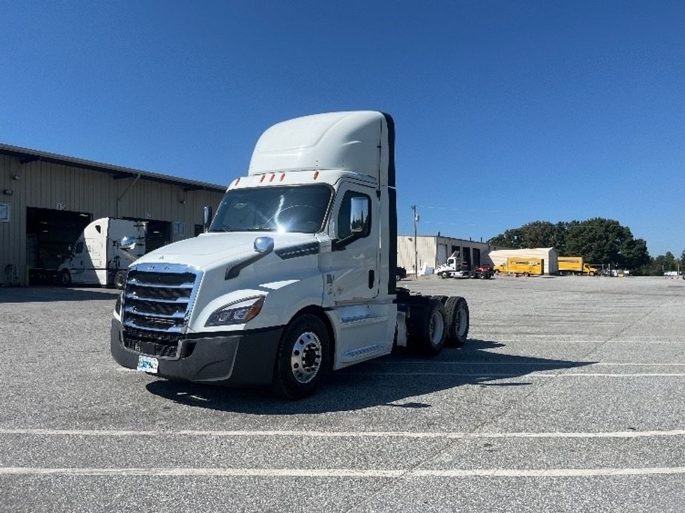 Day Cab Tractor-Heavy Duty Tractors-Freightliner-2020-T12664ST-West Columbia-SC-400,826\n\t\tmiles-$ 52,750 - Image 3