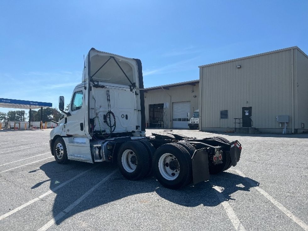 Day Cab Tractor-Heavy Duty Tractors-Freightliner-2020-T12664ST-West Columbia-SC-400,826\n\t\tmiles-$ 52,750 - Image 5