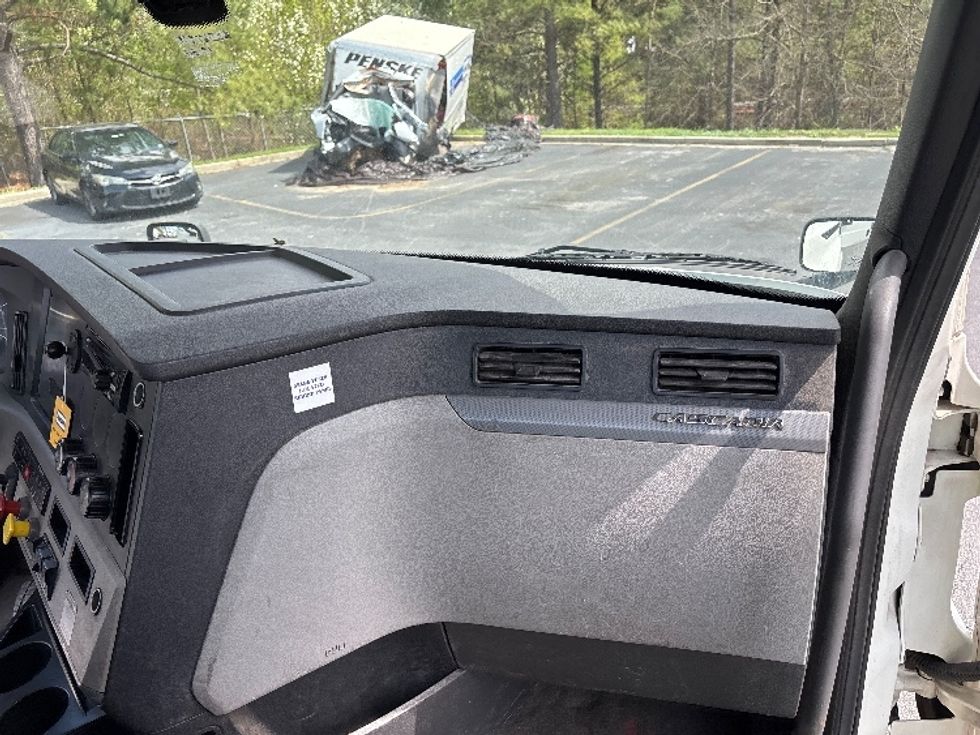 Day Cab Tractor-Heavy Duty Tractors-Freightliner-2020-T12664ST-West Columbia-SC-436,375\n\t\tmiles-$ 45,250 - Image 13