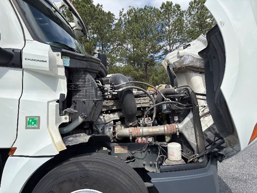 Day Cab Tractor-Heavy Duty Tractors-Freightliner-2020-T12664ST-West Columbia-SC-436,375\n\t\tmiles-$ 45,250 - Image 15