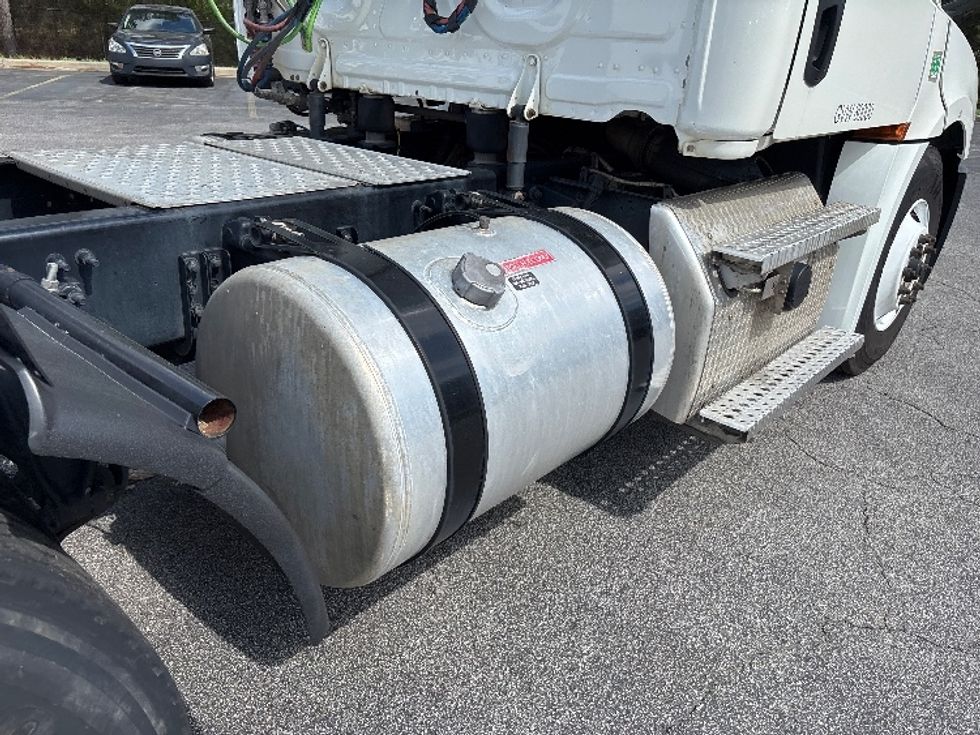 Day Cab Tractor-Heavy Duty Tractors-Freightliner-2020-T12664ST-West Columbia-SC-436,375\n\t\tmiles-$ 45,250 - Image 18