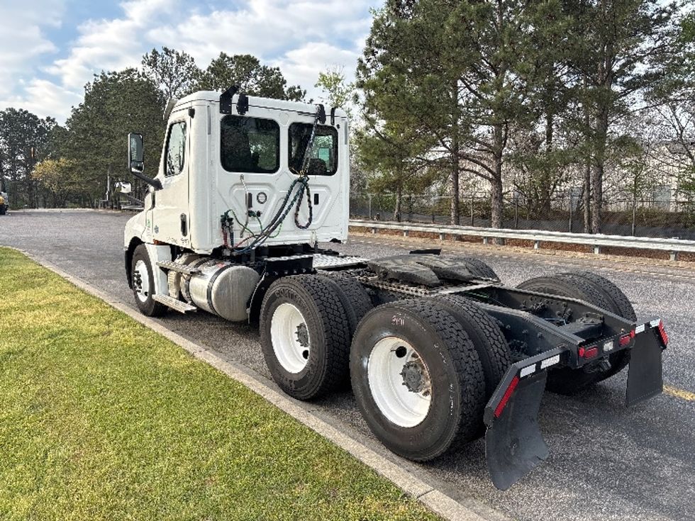 Day Cab Tractor-Heavy Duty Tractors-Freightliner-2020-T12664ST-West Columbia-SC-436,375\n\t\tmiles-$ 45,250 - Image 5