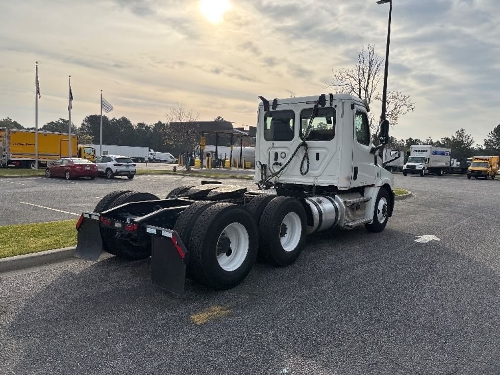 Day Cab Tractor-Heavy Duty Tractors-Freightliner-2020-T12664ST-West Columbia-SC-436,375\n\t\tmiles-$ 45,250 - Image 7