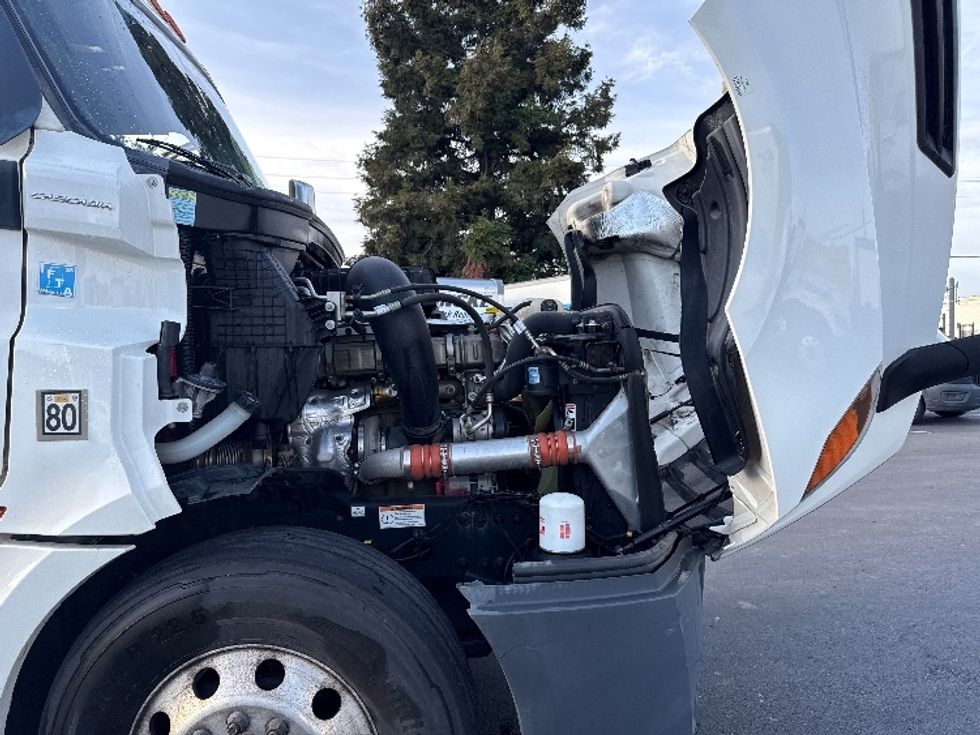 Day Cab Tractor-Heavy Duty Tractors-Freightliner-2020-T12664ST-West Sacramento-CA-158,289\n\t\tmiles-$ 73,500 - Image 15