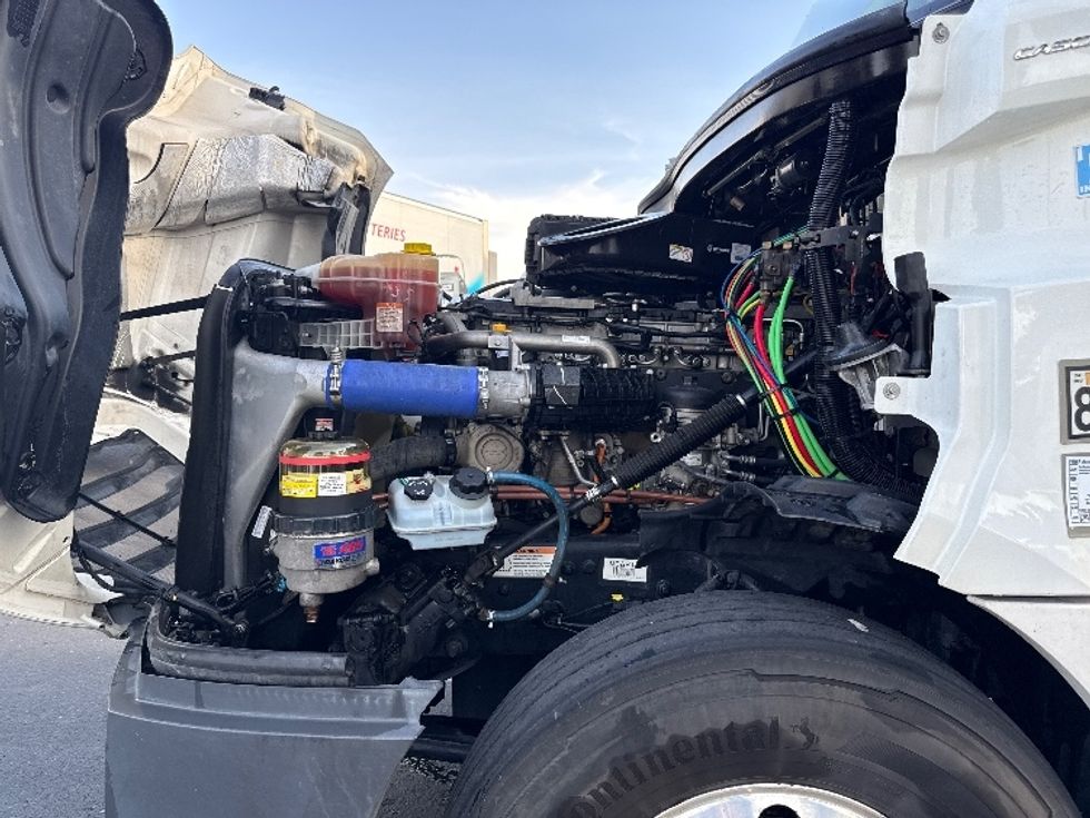 Day Cab Tractor-Heavy Duty Tractors-Freightliner-2020-T12664ST-West Sacramento-CA-158,289\n\t\tmiles-$ 73,500 - Image 16