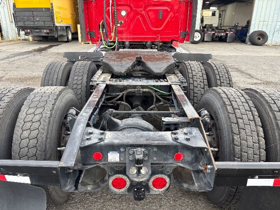 Day Cab Tractor-Heavy Duty Tractors-Freightliner-2020-T12664ST-West Sacramento-CA-210,304\n\t\tmiles-$ 63,250 - Image 6