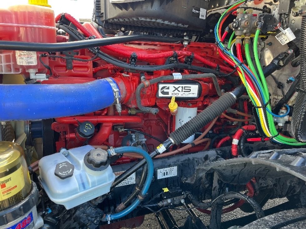 Day Cab Tractor-Heavy Duty Tractors-Freightliner-2020-T12664ST-West Sacramento-CA-316,406\n\t\tmiles-$ 62,750 - Image 16