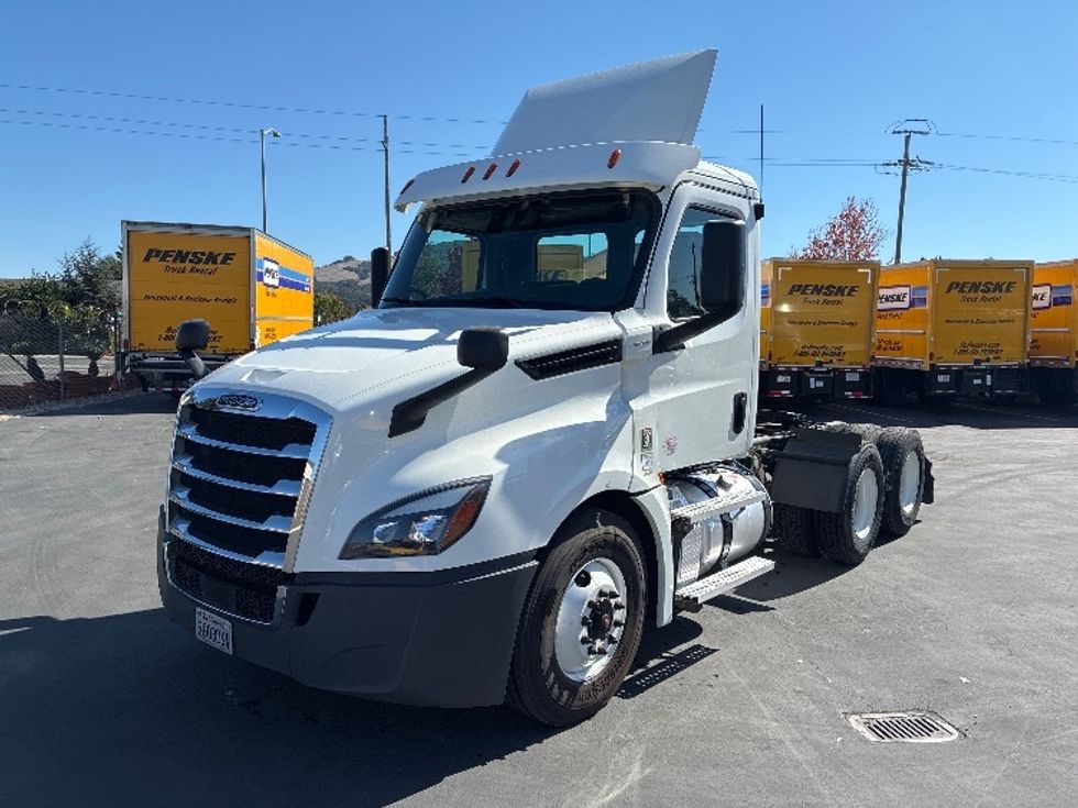 Day Cab Tractor-Heavy Duty Tractors-Freightliner-2020-T12664ST-West Sacramento-CA-341,645\n\t\tmiles-$ 59,750 - Image 3