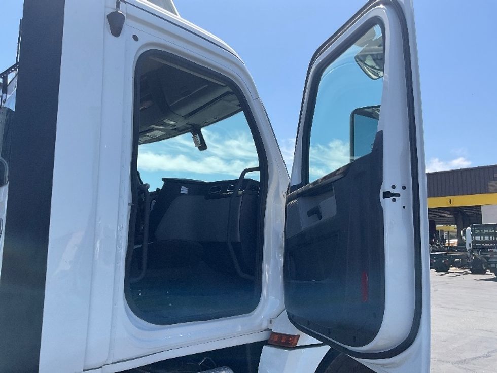 Day Cab Tractor-Heavy Duty Tractors-Freightliner-2020-T12664ST-West Sacramento-CA-413,910\n\t\tmiles-$ 56,000 - Image 12