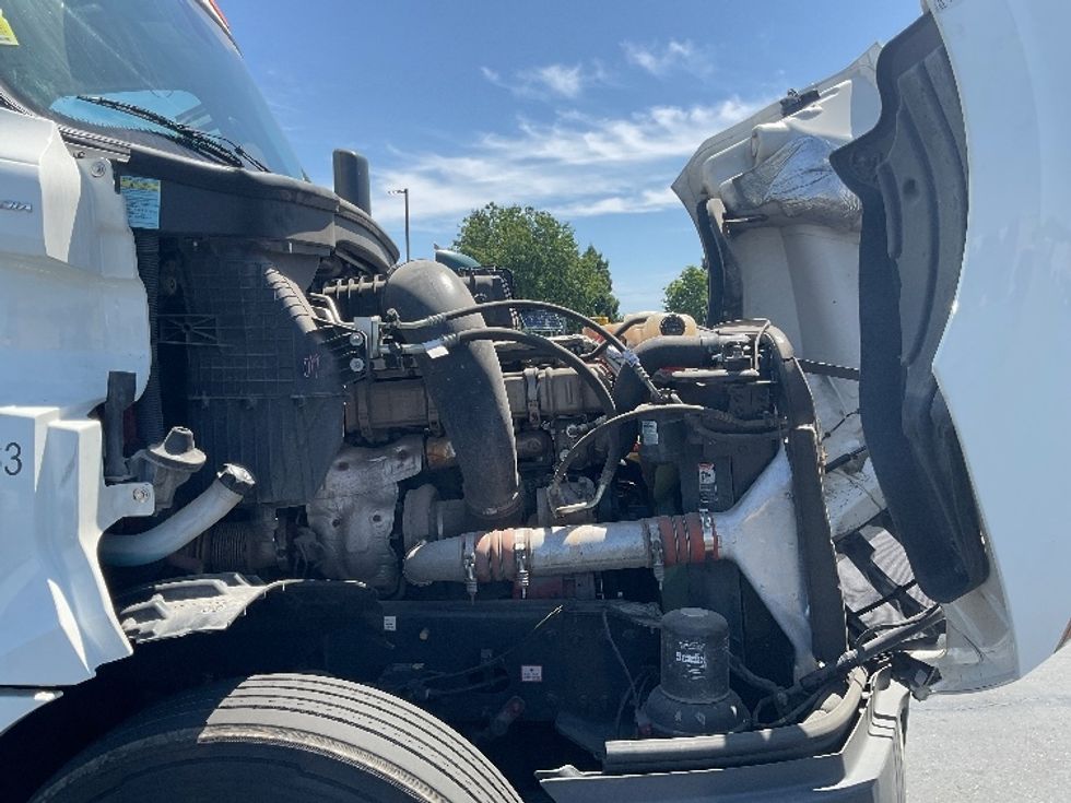 Day Cab Tractor-Heavy Duty Tractors-Freightliner-2020-T12664ST-West Sacramento-CA-413,910\n\t\tmiles-$ 56,000 - Image 15