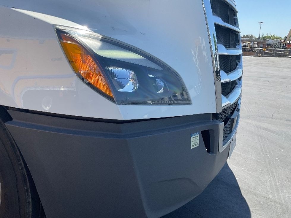 Day Cab Tractor-Heavy Duty Tractors-Freightliner-2020-T12664ST-West Sacramento-CA-413,910\n\t\tmiles-$ 56,000 - Image 19