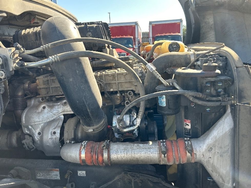 Day Cab Tractor-Heavy Duty Tractors-Freightliner-2020-T12664ST-West Sacramento-CA-427,079\n\t\tmiles-$ 51,000 - Image 15