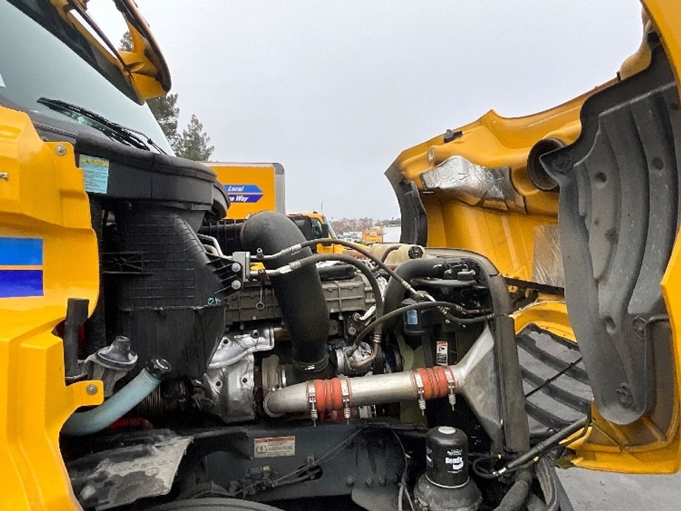 Day Cab Tractor-Heavy Duty Tractors-Freightliner-2020-T12664ST-West Sacramento-CA-435,603\n\t\tmiles-$ 58,500 - Image 12