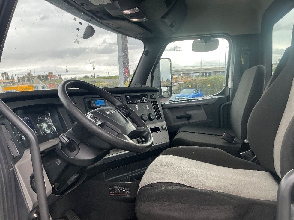Day Cab Tractor-Heavy Duty Tractors-Freightliner-2020-T12664ST-West Sacramento-CA-503,074\n\t\tmiles-$ 44,750 - Image 10