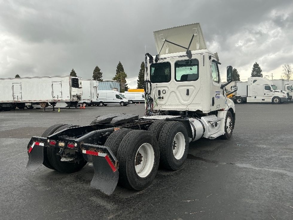 Day Cab Tractor-Heavy Duty Tractors-Freightliner-2020-T12664ST-West Sacramento-CA-503,074\n\t\tmiles-$ 44,750 - Image 7