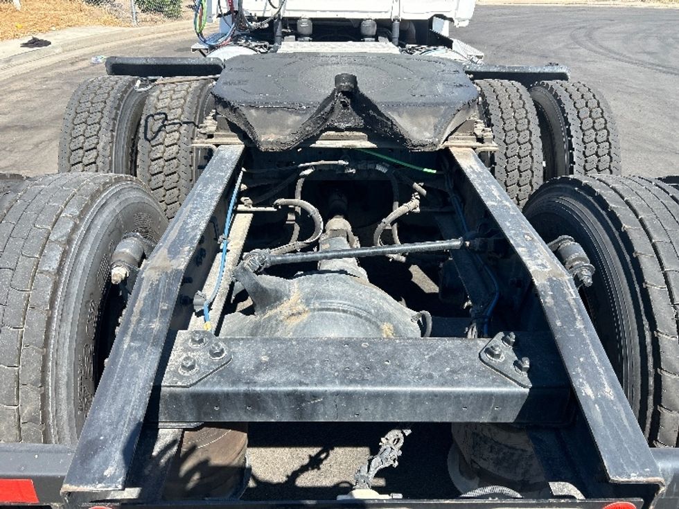 Day Cab Tractor-Heavy Duty Tractors-Freightliner-2020-T12664ST-West Sacramento-CA-566,550\n\t\tmiles-$ 40,000 - Image 6