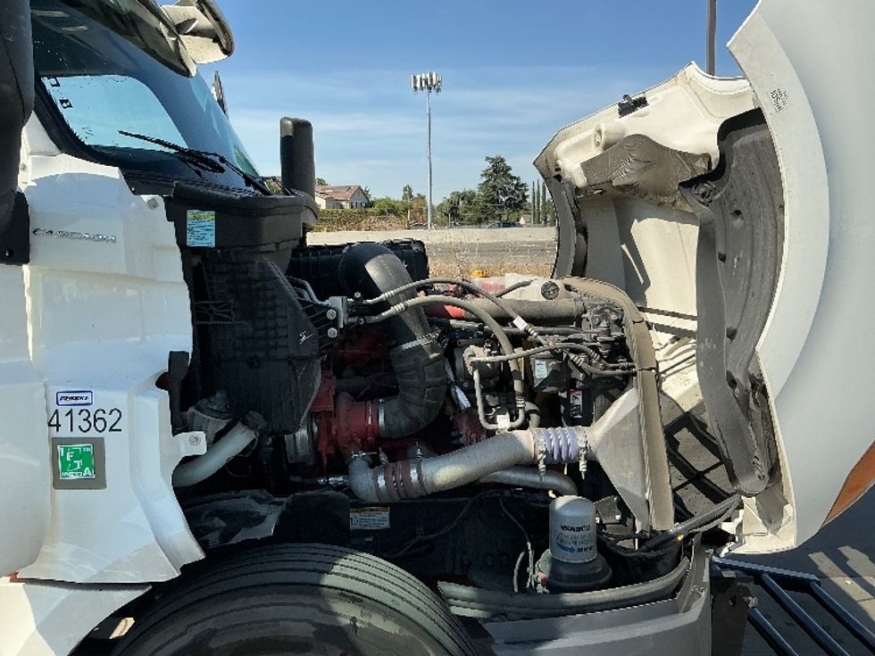 Day Cab Tractor-Heavy Duty Tractors-Freightliner-2020-T12664ST-West Sacramento-CA-569,186\n\t\tmiles-$ 39,750 - Image 15