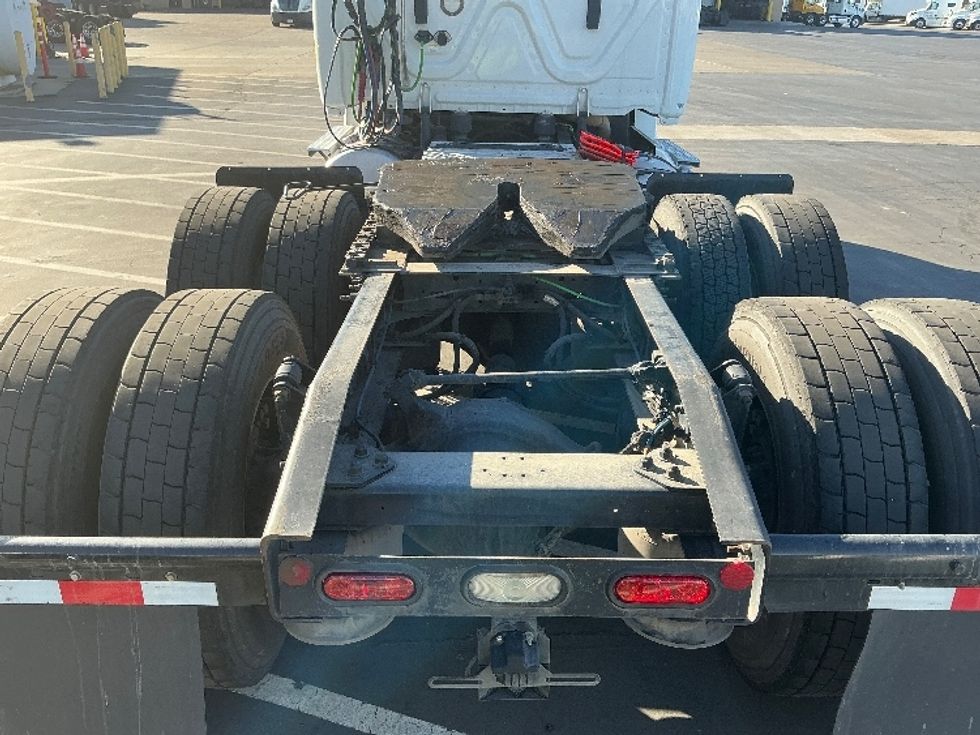 Day Cab Tractor-Heavy Duty Tractors-Freightliner-2020-T12664ST-West Sacramento-CA-569,186\n\t\tmiles-$ 39,750 - Image 6
