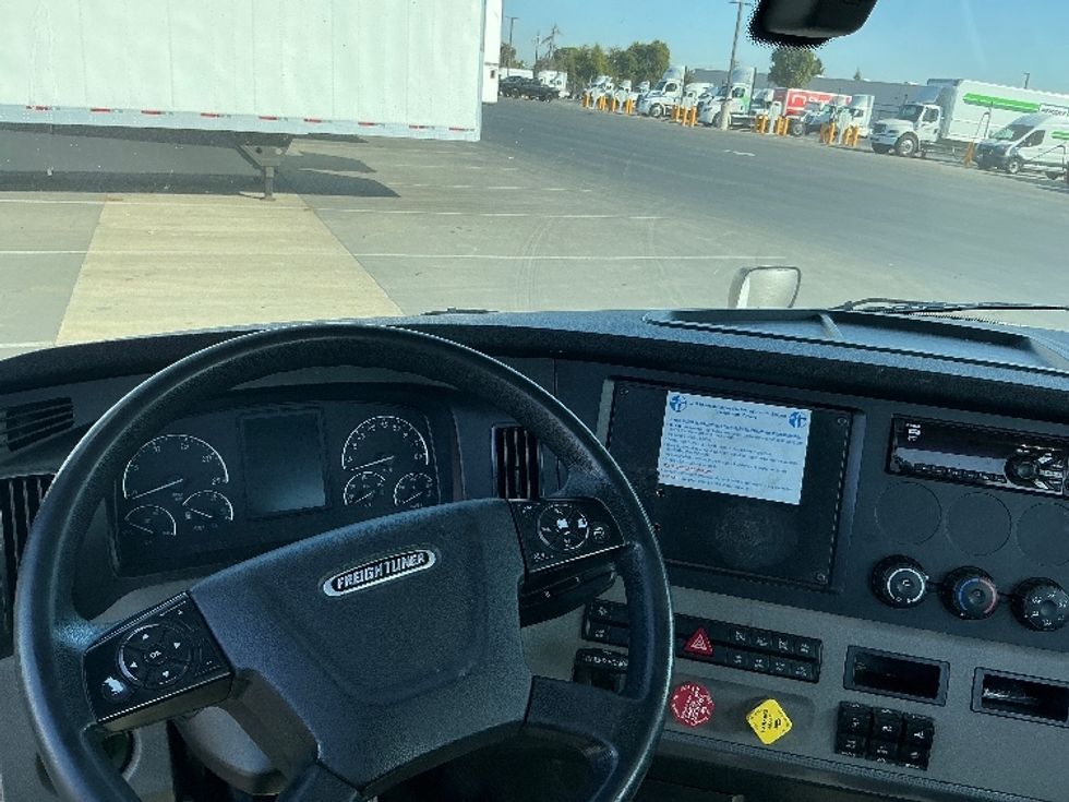 Day Cab Tractor-Heavy Duty Tractors-Freightliner-2020-T12664ST-West Sacramento-CA-608,564\n\t\tmiles-$ 35,000 - Image 11