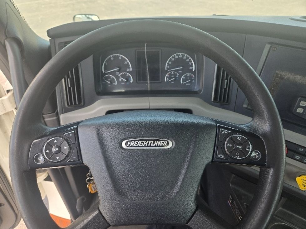 Day Cab Tractor-Heavy Duty Tractors-Freightliner-2020-T12664ST-White Deer-PA-311,243\n\t\tmiles-$ 54,250 - Image 11