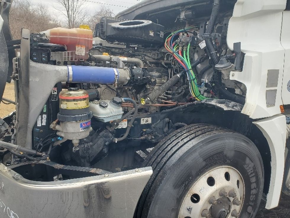 Day Cab Tractor-Heavy Duty Tractors-Freightliner-2020-T12664ST-White Deer-PA-368,913\n\t\tmiles-$ 57,750 - Image 16