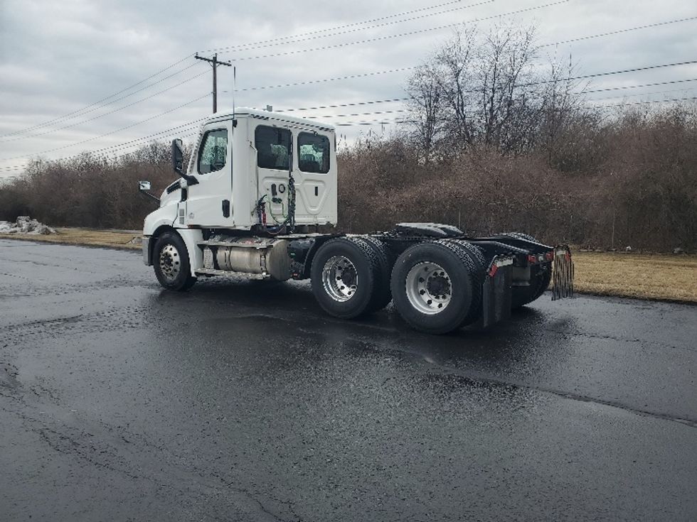 Day Cab Tractor-Heavy Duty Tractors-Freightliner-2020-T12664ST-White Deer-PA-368,913\n\t\tmiles-$ 57,750 - Image 5