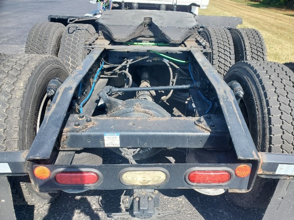 Day Cab Tractor-Heavy Duty Tractors-Freightliner-2020-T12664ST-White Deer-PA-482,576\n\t\tmiles-$ 41,500 - Image 6