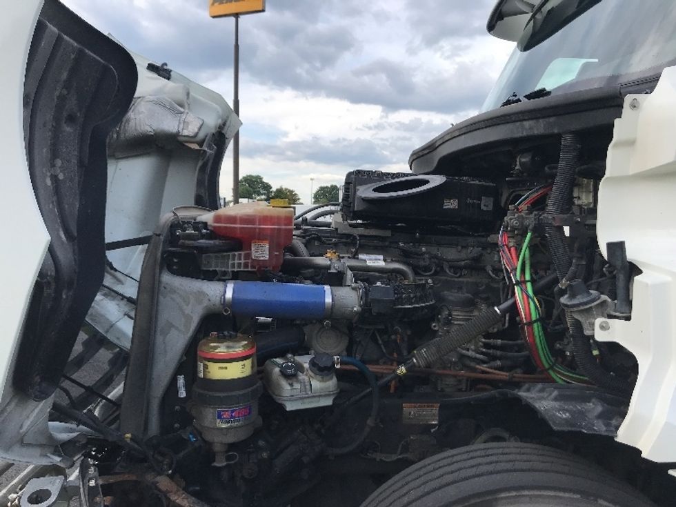 Day Cab Tractor-Heavy Duty Tractors-Freightliner-2020-T12664ST-White Deer-PA-482,801\n\t\tmiles-$ 38,000 - Image 16