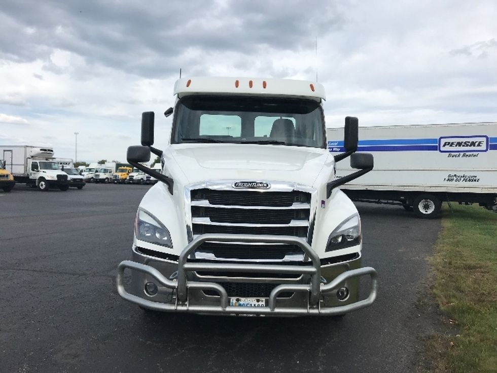 Day Cab Tractor-Heavy Duty Tractors-Freightliner-2020-T12664ST-White Deer-PA-482,801\n\t\tmiles-$ 38,000 - Image 2