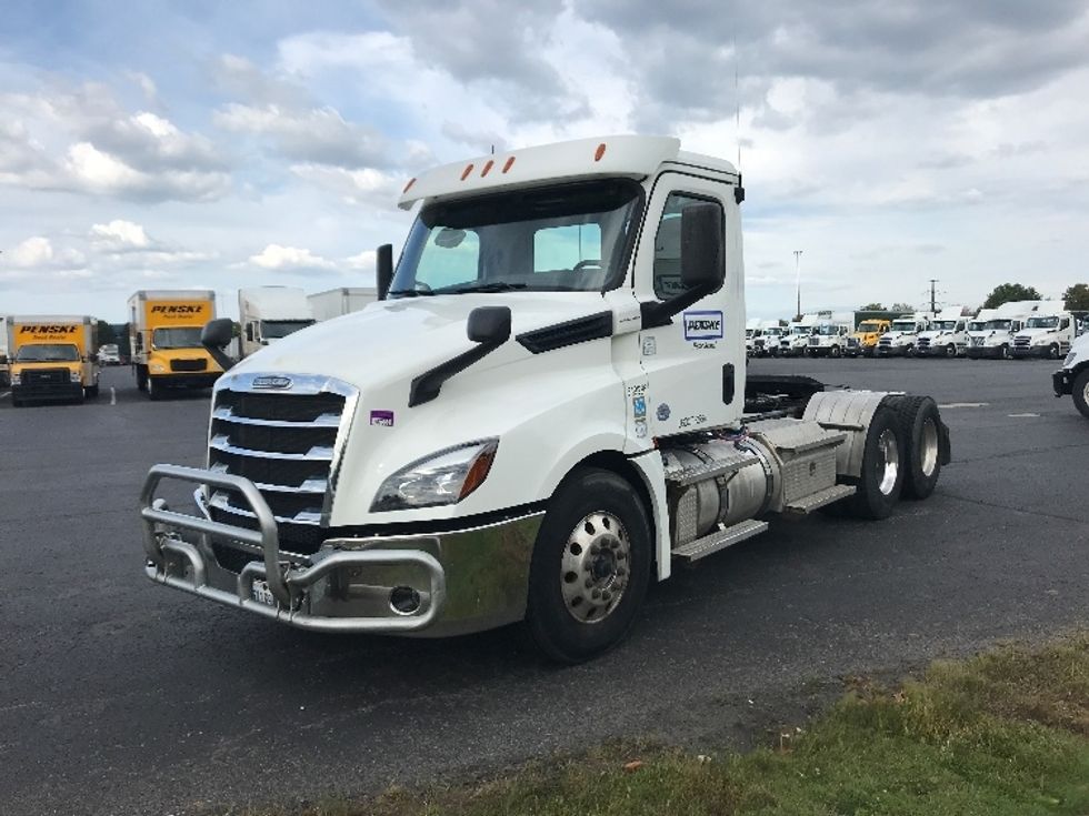 Day Cab Tractor-Heavy Duty Tractors-Freightliner-2020-T12664ST-White Deer-PA-482,801\n\t\tmiles-$ 38,000 - Image 3