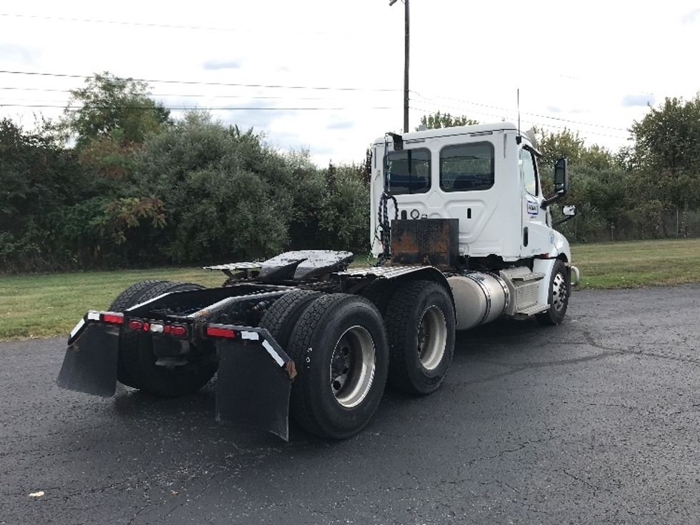 Day Cab Tractor-Heavy Duty Tractors-Freightliner-2020-T12664ST-White Deer-PA-482,801\n\t\tmiles-$ 38,000 - Image 7