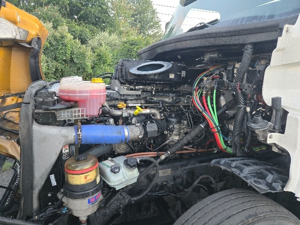 Day Cab Tractor-Heavy Duty Tractors-Freightliner-2020-T12664ST-White Deer-PA-507,538\n\t\tmiles-$ 40,750 - Image 16