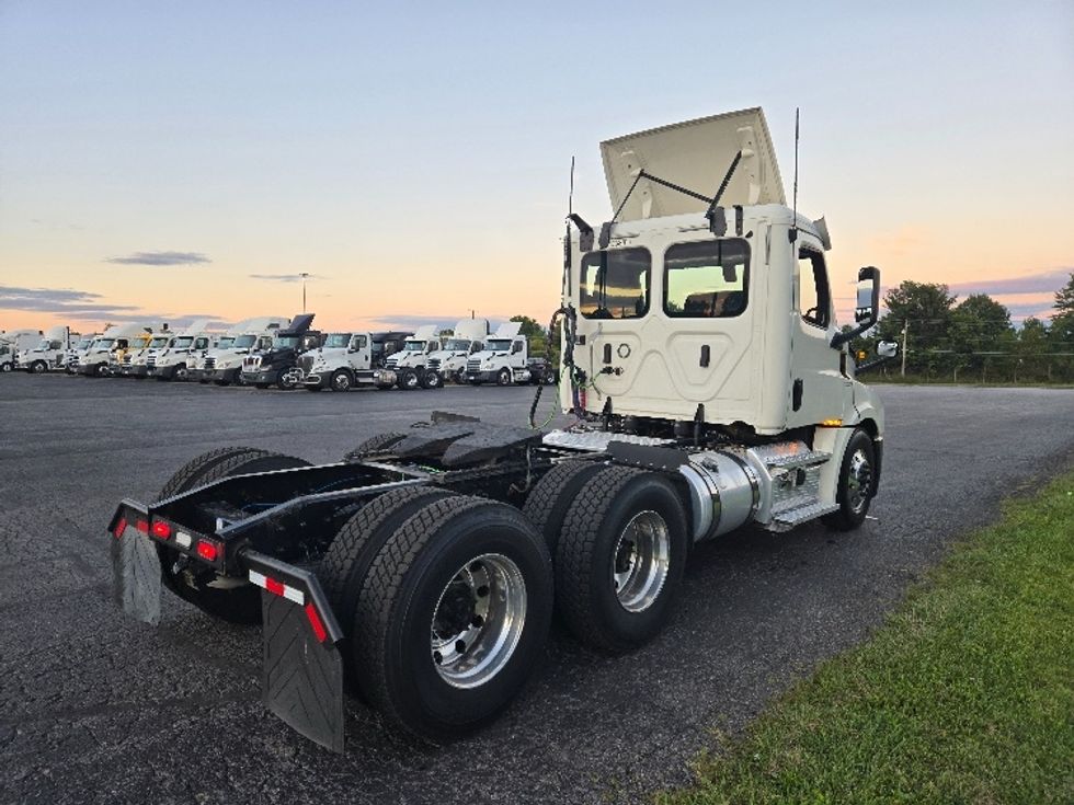 Day Cab Tractor-Heavy Duty Tractors-Freightliner-2020-T12664ST-White Deer-PA-507,538\n\t\tmiles-$ 40,750 - Image 7