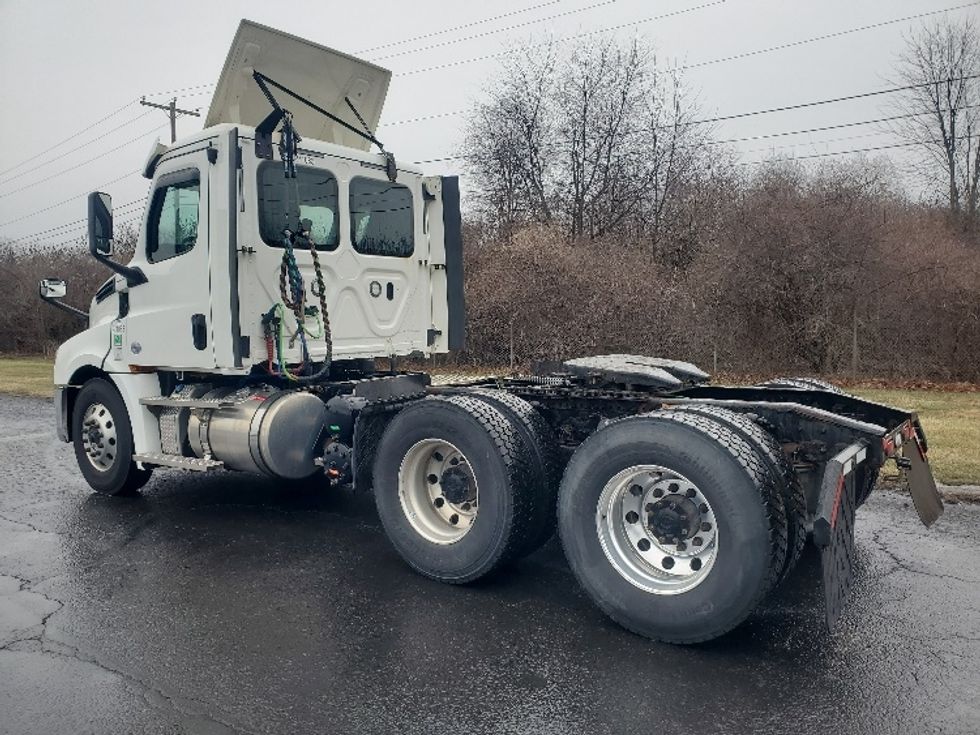 Day Cab Tractor-Heavy Duty Tractors-Freightliner-2020-T12664ST-White Deer-PA-514,727\n\t\tmiles-$ 37,000 - Image 5