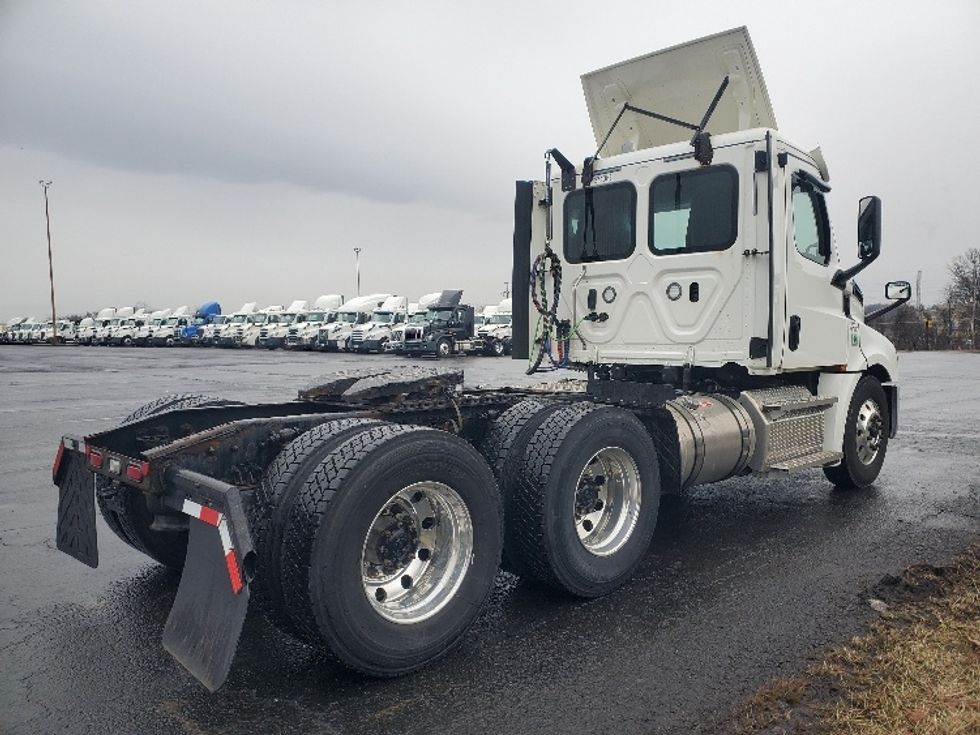 Day Cab Tractor-Heavy Duty Tractors-Freightliner-2020-T12664ST-White Deer-PA-514,727\n\t\tmiles-$ 37,000 - Image 7