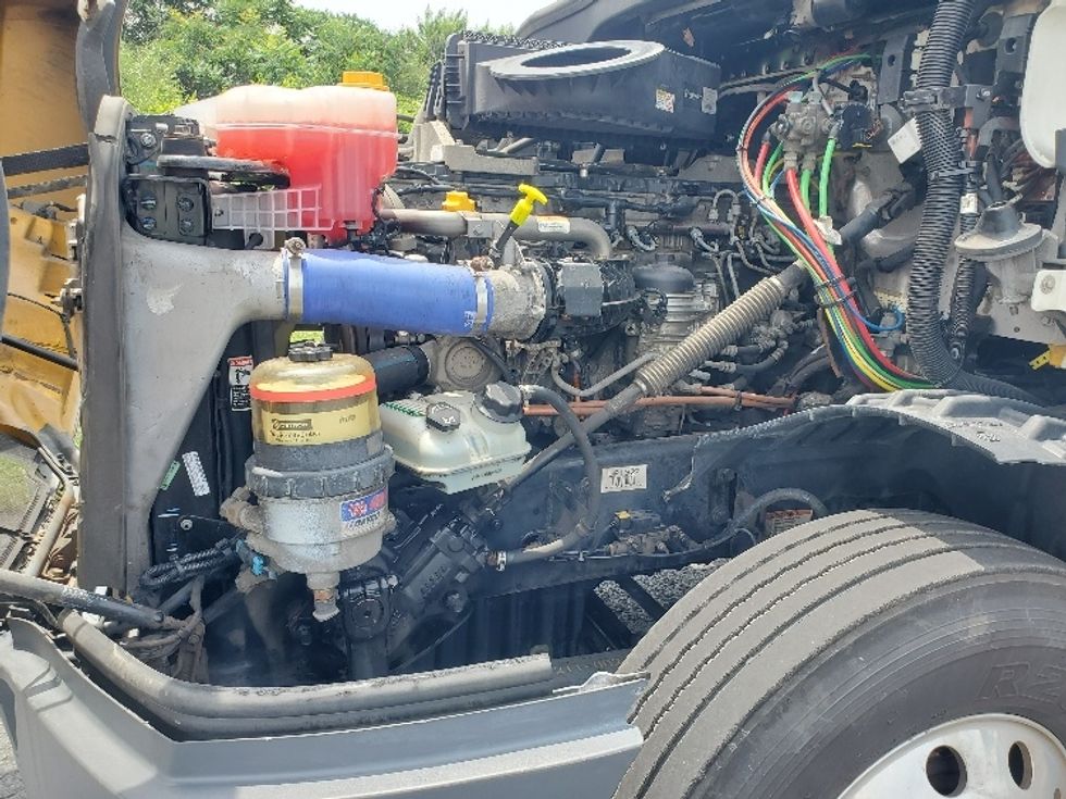 Day Cab Tractor-Heavy Duty Tractors-Freightliner-2020-T12664ST-White Deer-PA-526,466\n\t\tmiles-$ 38,000 - Image 16