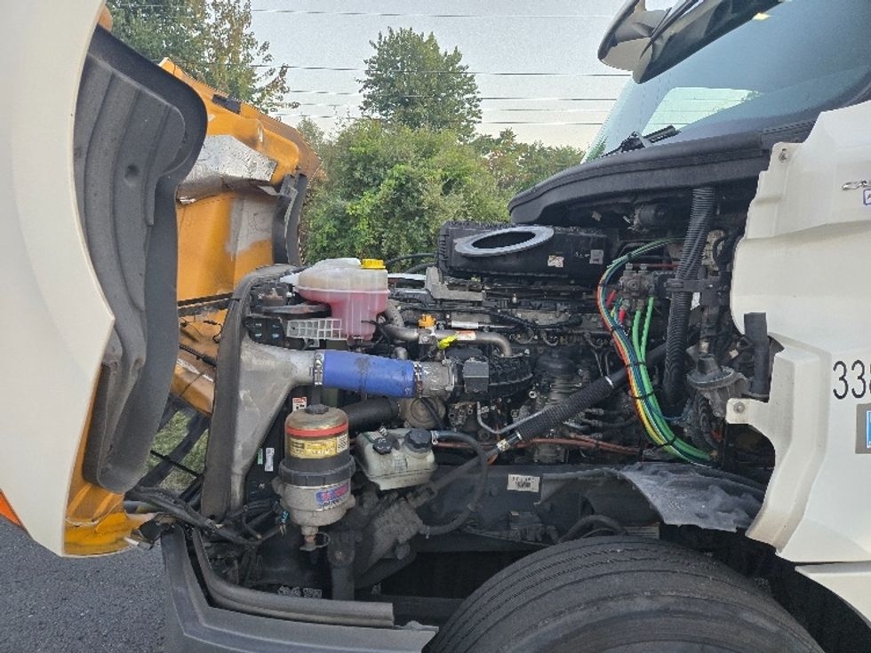 Day Cab Tractor-Heavy Duty Tractors-Freightliner-2020-T12664ST-White Deer-PA-539,135\n\t\tmiles-$ 38,250 - Image 16