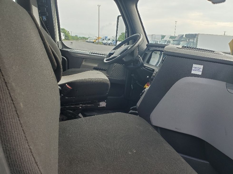 Day Cab Tractor-Heavy Duty Tractors-Freightliner-2020-T12664ST-White Deer-PA-606,174\n\t\tmiles-$ 35,500 - Image 14