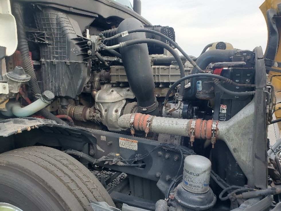 Day Cab Tractor-Heavy Duty Tractors-Freightliner-2020-T12664ST-White Deer-PA-606,174\n\t\tmiles-$ 35,500 - Image 15