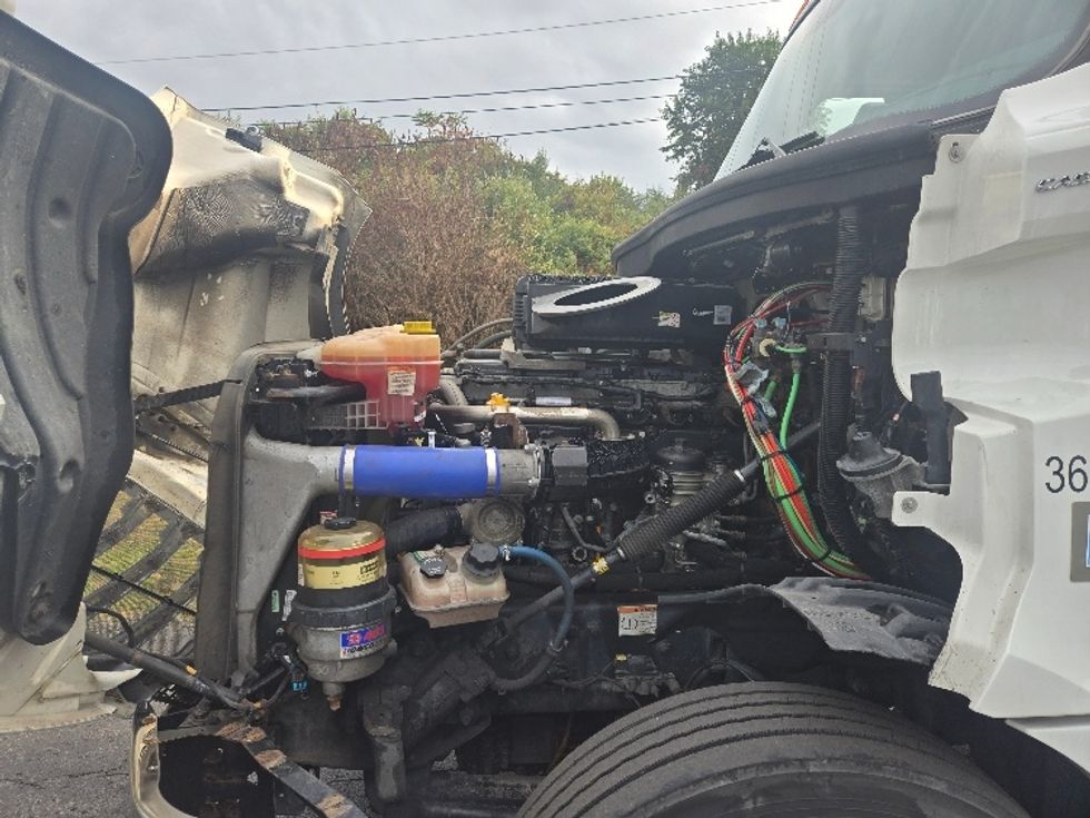 Day Cab Tractor-Heavy Duty Tractors-Freightliner-2020-T12664ST-White Deer-PA-615,959\n\t\tmiles-$ 32,000 - Image 16