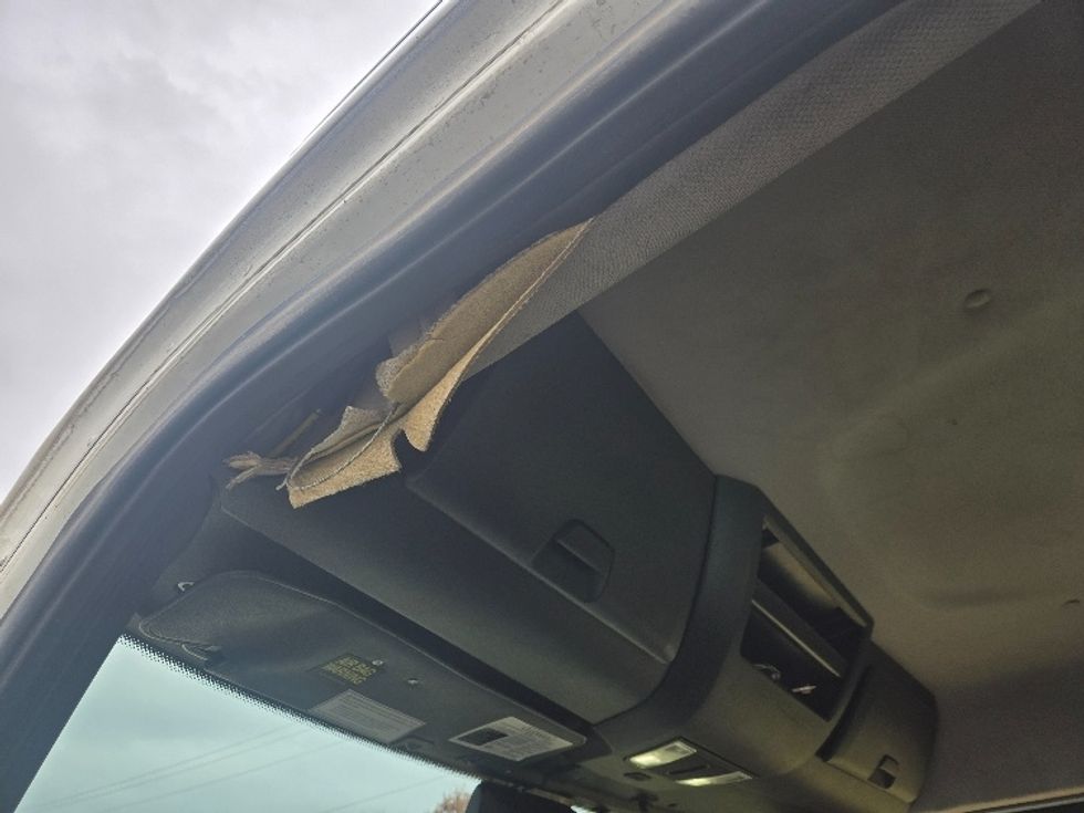 Day Cab Tractor-Heavy Duty Tractors-Freightliner-2020-T12664ST-White Deer-PA-615,959\n\t\tmiles-$ 32,000 - Image 18