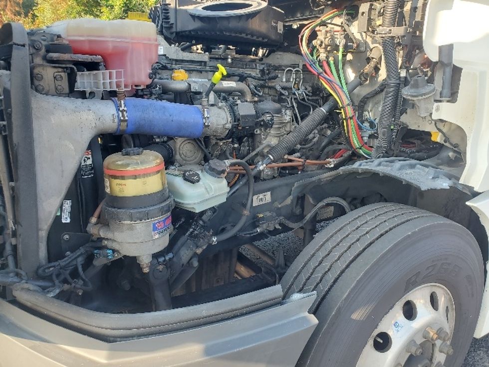 Day Cab Tractor-Heavy Duty Tractors-Freightliner-2020-T12664ST-White Deer-PA-656,504\n\t\tmiles-$ 28,750 - Image 16